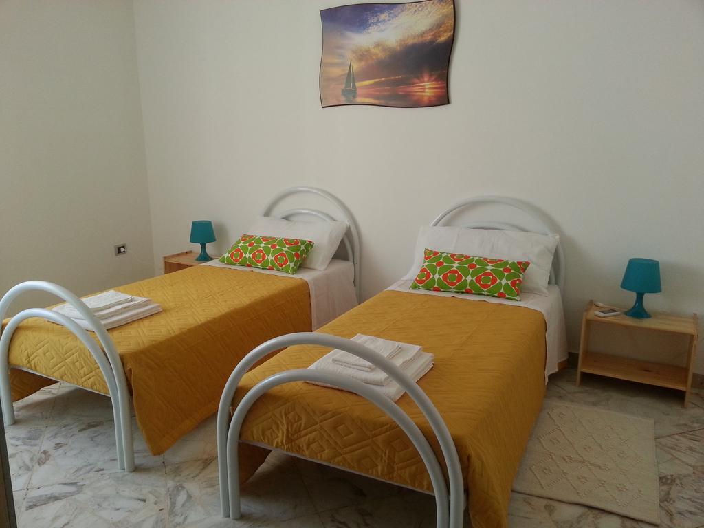 La Via Del Mare - Acireale Centro Storico Apartamento Quarto foto