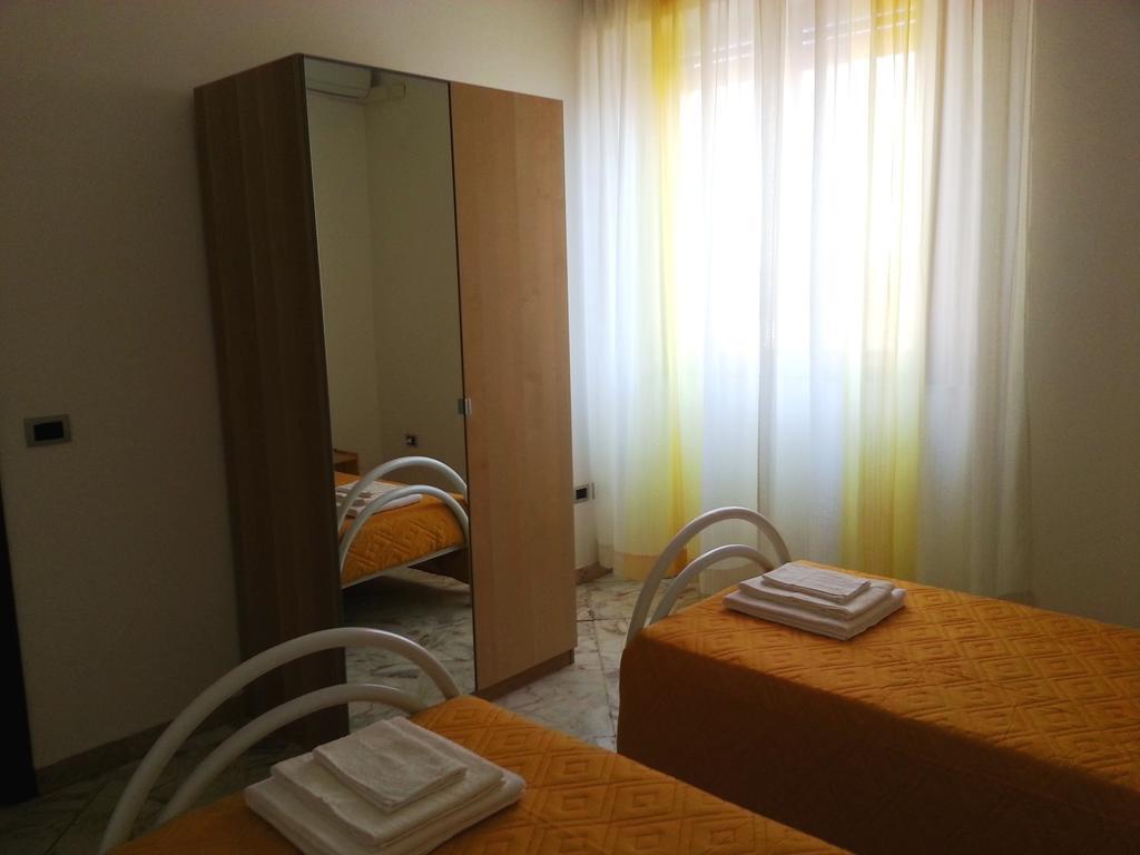 La Via Del Mare - Acireale Centro Storico Apartamento Quarto foto